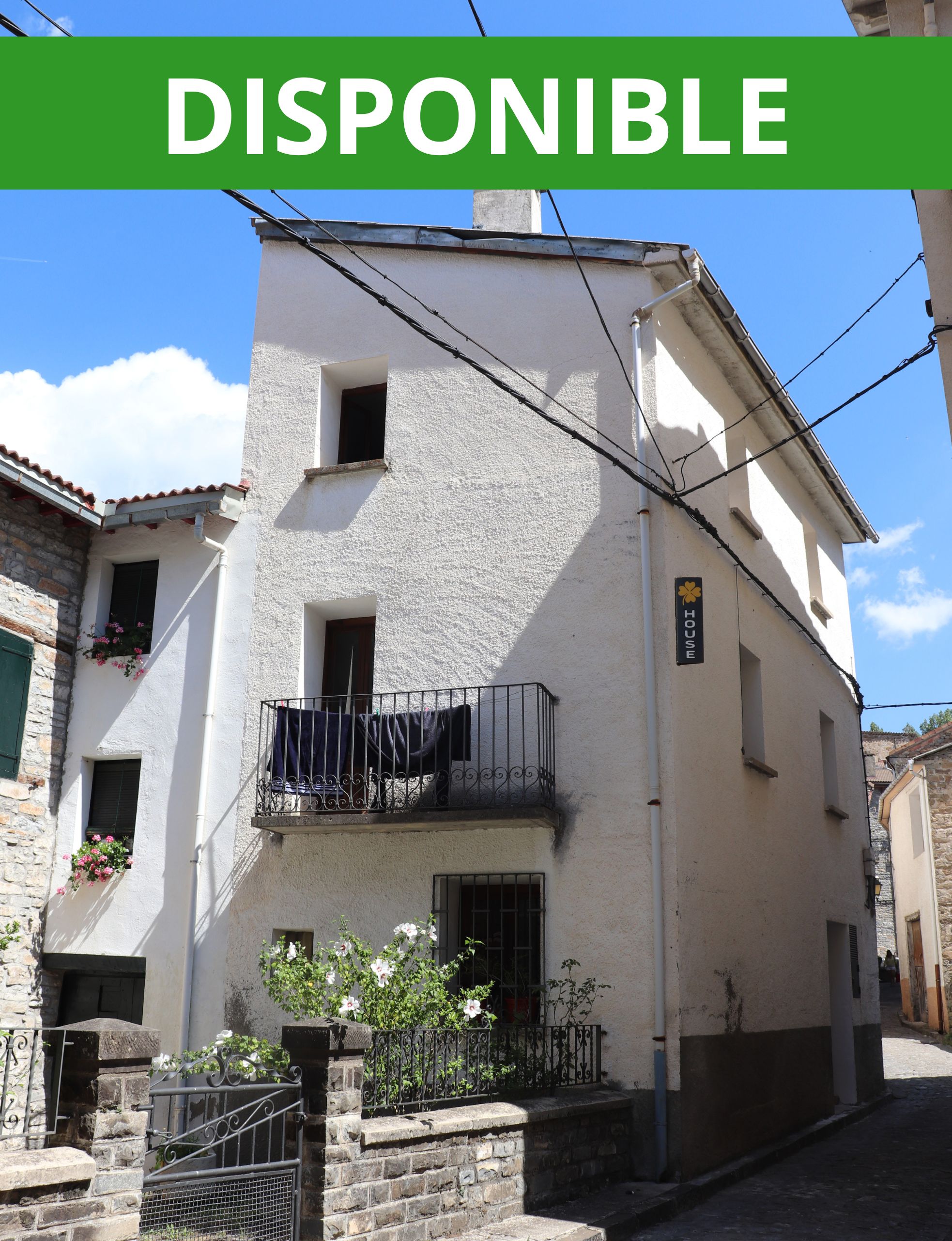 Se trata de un alquiler de locales y viviendas en Biescas (Valle de Tena)